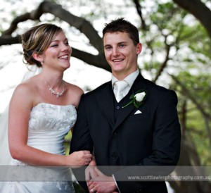 Melissa and Andrew happily married at
                    Indooroopilly Golf Club by Jennifer Cram Brisbane
                    Marriage Celebrant